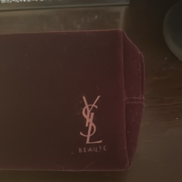 YSL beaute bag with lotions - Picture 2 of 5
